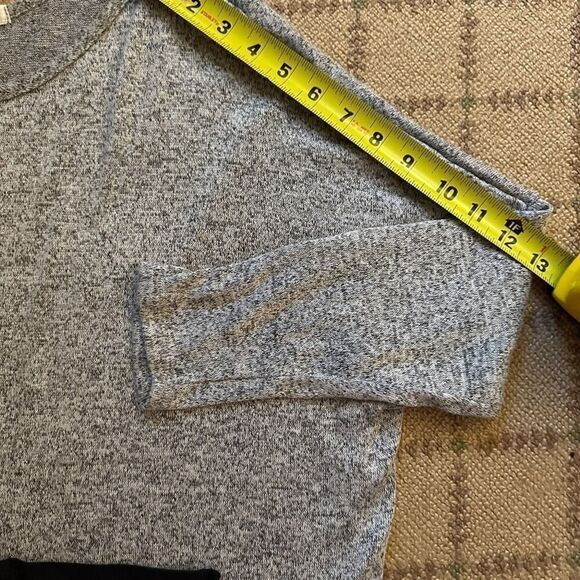 Mod Ref grey knit crew neck with 2 black pockets and batwing sleeves S - Picture 10 of 12